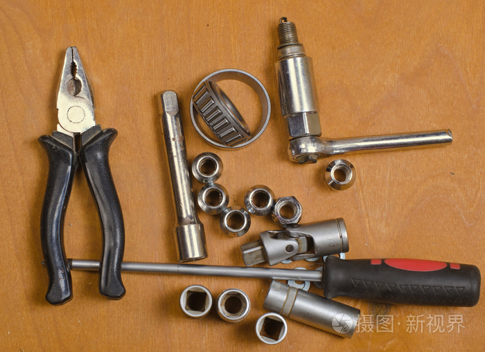 汽车维修工具 专业维修的关键支撑